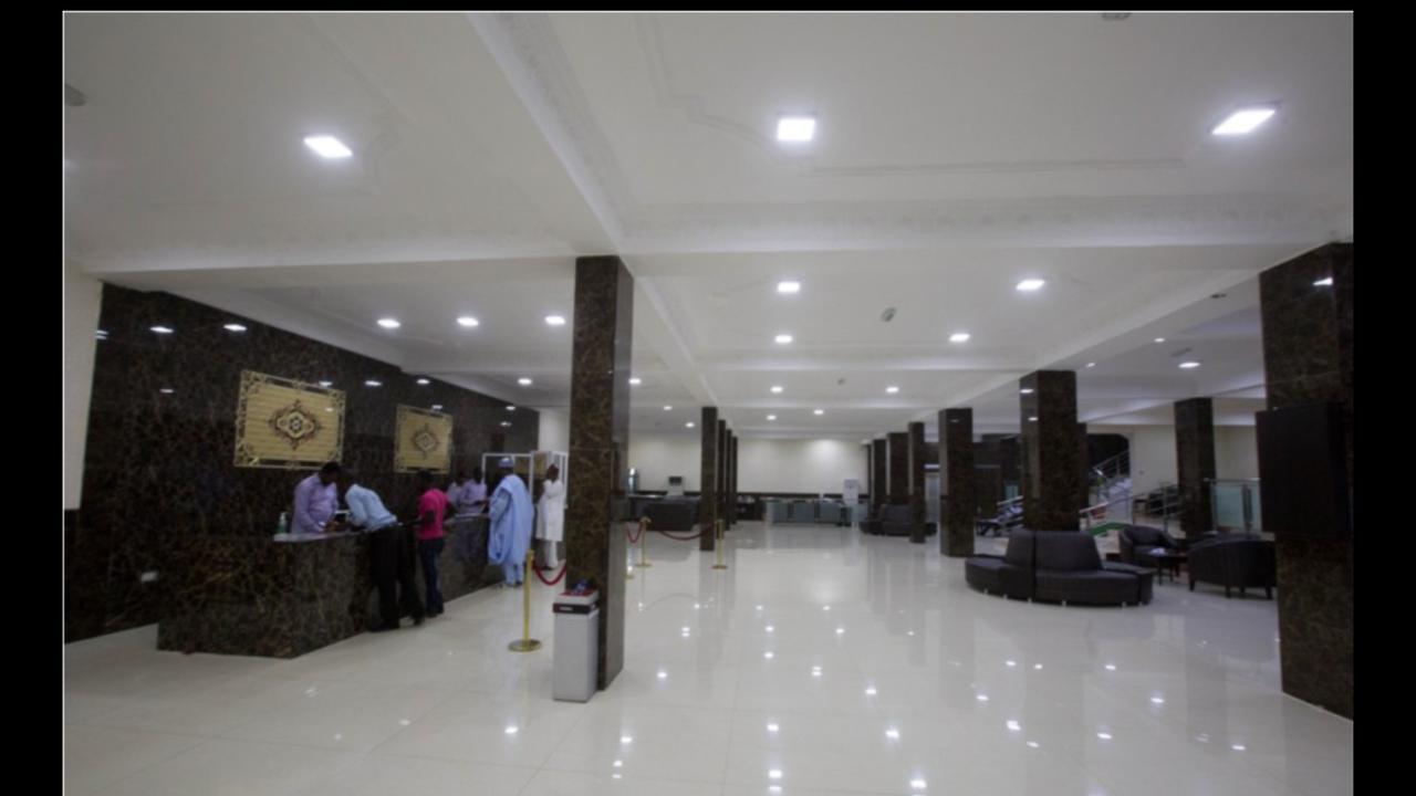 Hotel Tahir Guest Palace à Kano Extérieur photo